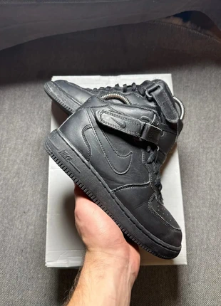 Nike Air Force 1 Mid Noir T35, marque: Nike, état: Très bon état, taille: 35, 25,00 €, 26,95 € Protection acheteurs incluse