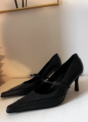 Escarpin pointus à attache, marque: sansmarque, état: Très bon état, taille: 39, 16,00 €, 17,50 € Protection acheteurs incluse