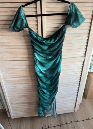 Sukienka mid zielona we wzory dopasowana, marque: no name, état: Neuf sans étiquette, taille: M / 38 / 10, 10,00 €, 11,20 € Protection acheteurs incluse