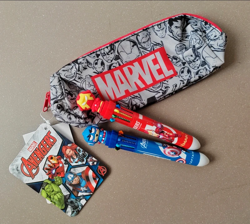 Lot Marvel / Trousse + stylos - Iron Man, Captain America