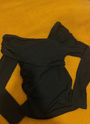 off the shoulder top, brand: H&M, condizioni: Ottime, taglia: S / IT 40 / EU 36, €9.00, €10.15 include la Protezione acquisti