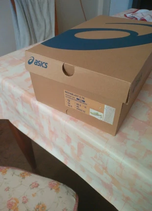 novablast 5 tr nuove ancora con il cartellino, marca: Asics, estado: Novo com etiquetas, tamanho: 46,5, €125.00, €131.95 inclui Proteção do Comprador