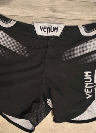 Short Muay thaï Venom Tempest 2.0 noir, brand: Venom, condition: Good, size: XL, €20.00, €21.70 includes Buyer Protection