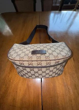 Big Gucci GG canvas e leather belt bag, marque: Gucci, état: Neuf sans étiquette, 400,00 €, 420,70 € Protection acheteurs incluse