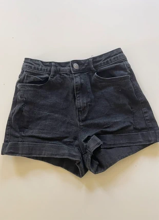 Short noir pour femme, brand: Kiabi, condition: Very good, size: XXS / 32 / 4, €3.50, €4.38 includes Buyer Protection