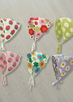 Vintage Bandana Bonnet Crochet Lot Fleurs Marguerites Fraises Multicolore Y2K, brand: Vintage Dressing, condition: Very good, €24.90, €26.85 includes Buyer Protection