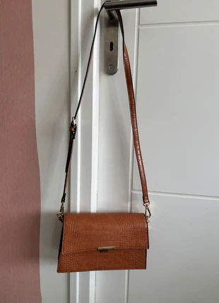 Sac bandoulière marron, marque: pas de marque, état: Très bon état, 2,00 €, 2,80 € Protection acheteurs incluse