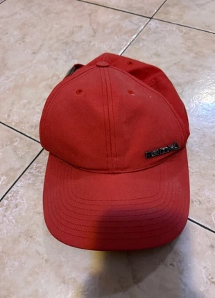 reebok red cap, marque: Reebok, état: Bon état, taille: Taille unique, 1,00 €, 1,75 € Protection acheteurs incluse