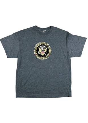 T-shirt americana con ricamo Washington DC, brand: Vintage Dressing, condizioni: Ottime, taglia: XL, €25.00, €26.95 include la Protezione acquisti Pro