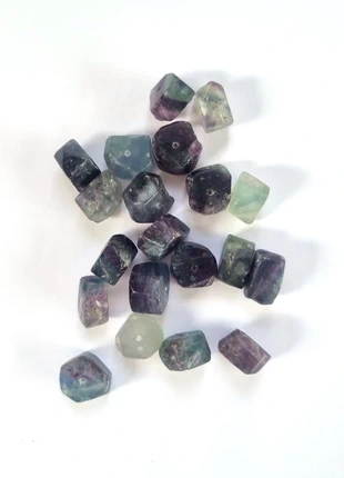 20 perles en Fluorite brute, forme irregulière, marque: Perles Fluorite, état: Très bon état, 9,50 €, 10,68 € Protection acheteurs incluse