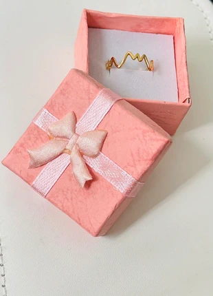Stainless steel adjustable ring in a box, brand: Stainless, condition: New without tags, size: Adjustable, £4.99, £5.94 includes Buyer Protection