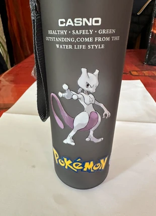 Gourde Pokémon mewtwo, marke: Pokémon, zustand: Neu, mit Etikett, 12,00 €, 13,30 € inklusive Vinted-Käuferschutz