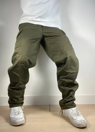Pantalon cargo militaire coupe droite kaki, marque: Vintage Dressing, état: Très bon état, taille: W28 | FR 38, 20,00 €, 21,70 € Protection acheteurs (Pro) incluse