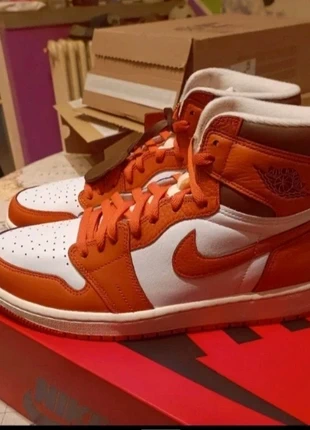 Air Jordan 1 High starfish, merk: Nike, staat: Nieuw met prijskaartje, maat: 44, € 115,00, € 121,45 inclusief Kopersbescherming