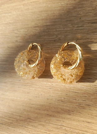 Boucles d'oreilles dorées rondes résine feuille d'or Cadeau Noël fantaisie tendance, merk: Tendance, staat: Heel goed, € 10,00, € 11,20 inclusief Kopersbescherming Pro