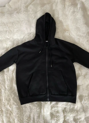 Sweat à zip noir, marque: Shein, état: Bon état, taille: S, 2,00 €, 2,80 € Protection acheteurs incluse