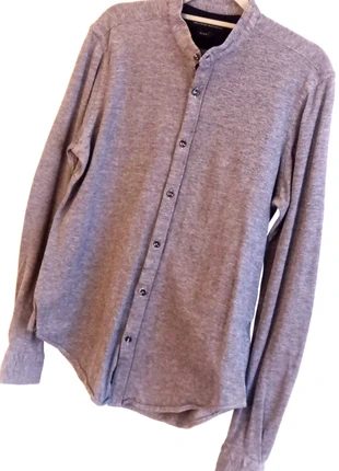 Une chemise élégante et décontracté grise un peu épaisse pour homme taille M de chez Zara, condition: Very good, size: M, €7.00, €8.05 includes Buyer Protection