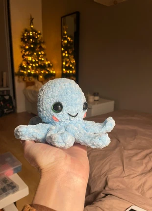 Pieuvre bleue, merk: Fait Main, staat: Nieuw met prijskaartje, maat: Universeel, € 12,00, € 13,30 inclusief Kopersbescherming