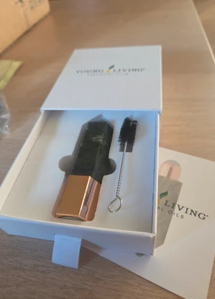 Young Living Elegant Roll on Bottle, merk: Young Living, staat: Nieuw met prijskaartje, € 15,00, € 16,45 inclusief Kopersbescherming