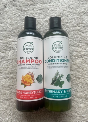 Petal Fresh pure shampoo en conditioner, merk: Holland & Barrett, staat: Nieuw met prijskaartje, € 7,50, € 8,58 inclusief Kopersbescherming