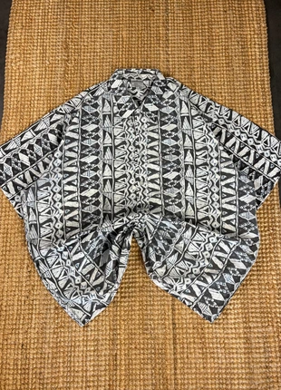 Chemise Manches Courtes Noir et Blanches à Motifs Crazy Funky Vintage 80s Taille XL, merk: Vintage Dressing, staat: Heel goed, maat: XL, € 20,00, € 21,70 inclusief Kopersbescherming Pro