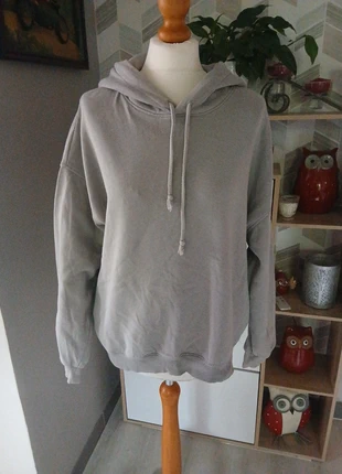 Sweat à capuche H&M, brand: H&M, condizioni: Ottime, taglia: L / IT 44 / EU 40, €4.00, €4.90 include la Protezione acquisti