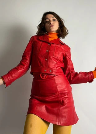 60s 70s Archive ensemble cuir jupe veste rouge pop mod pelle à tarte trapèze boucle ronde rare, marque: Vintage, état: Très bon état, taille: XS / 34 / 6, 240,00 €, 252,70 € Protection acheteurs (Pro) incluse