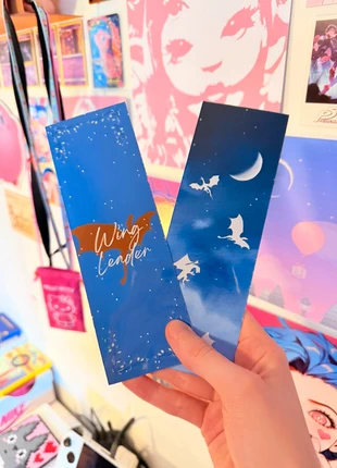 Blauwe Fourth Wing boekenleggers waterproof - Rebecca Yarros, The Empyrean Series, marque: FairyLoot, état: Très bon état, 4,95 €, 5,90 € Protection acheteurs incluse