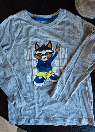 T-shirt grijs, estado: Bom, tamanho: 6 anos / 116 cm, €1.00, €1.75 inclui Proteção do Comprador