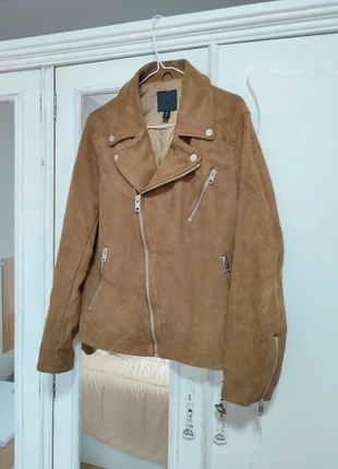 Chaqueta hombre estilo biker marrón Camel de antelina H&M talla M, marca: H&M, estado: Muy bueno, tamaño: M, 12,00 €, 13,30 € Protección al comprador incluida