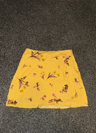 Nasty gal yellow floral linen blend mini skirt size 10, brand: Nasty Gal, condition: Very good, size: M / UK 12-14, £5.00, £5.95 includes Buyer Protection