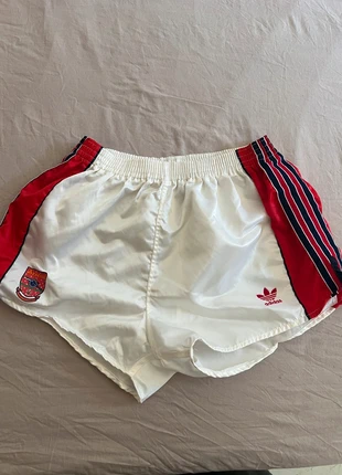 Pantalón corto vintage Arsenal FC Adidas Trefoil años 80-90 original, marca: adidas, estado: Muito bom, tamanho: S, €75.00, €79.45 inclui Proteção do Comprador