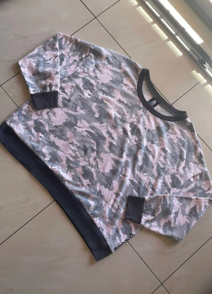Felpa Reebok Camo Rosa Grigio Taglia 2XL - Pullover Originale con Logo, brand: Reebok, condizioni: Ottime, taglia: XXL / IT 48 / EU 44, €8.00, €9.10 include la Protezione acquisti