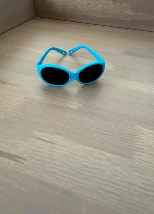 Lunettes de soleil randonnée - MH B100 - bébé 6 - 24 mois - catégorie 4, marque: Quechua, état: Très bon état, 2,00 €, 2,80 € Protection acheteurs incluse