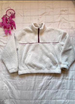 Felpa di pile bianco di H&M | taglia M / IT 42 / EU 38, brand: H&M, condizioni: Ottime, taglia: M / IT 42 / EU 38, €17.00, €18.55 include la Protezione acquisti