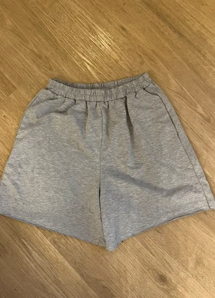 Short jogging gris femme, marke: Shein, zustand: Sehr gut, größe: XS / 34 / 6, 3,00 €, 3,85 € inklusive Vinted-Käuferschutz