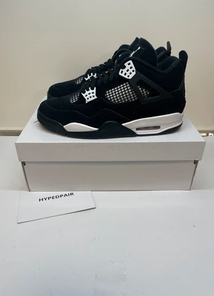 Jordan 4 Retro White Thunder 46, merk: Jordan, staat: Nieuw met prijskaartje, maat: 46, € 379,00, € 398,65 inclusief Kopersbescherming Pro