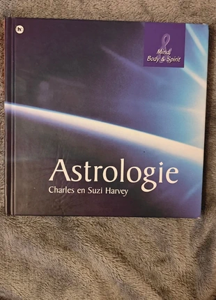 Astrologie boek, staat: Heel goed, € 4,00, € 4,90 inclusief Kopersbescherming