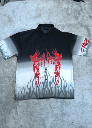 chemise rétro années 2000 flames dragons noir rouge gris blanc xl, brand: Vintage Dressing, condition: Good, size: XL, €14.30, €15.72 includes Buyer Protection Pro