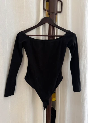 Off Shoulder Bodysuit, zustand: Sehr gut, größe: XS / 34 / 6, 3,00 €, 3,85 € inklusive Vinted-Käuferschutz