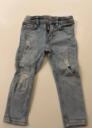 Jeans, merk: H&M, staat: Heel goed, maat: 24-36 maanden / 92 cm, € 8,00, € 9,10 inclusief Kopersbescherming