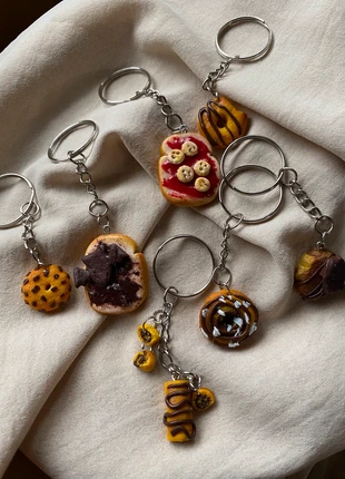 Portachiavi in Fimo misti, brand: FIMO, condizioni: Nuovo con cartellino, €4.00, €4.90 include la Protezione acquisti