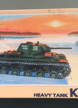 PST 72012 Soviet wwII Heavy tank KV-1 1/72, brand: PST, condition: New without tags, €10.00, €11.20 includes Buyer Protection