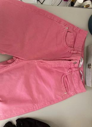 Jean rose Bershka High Rise Wide Leg en très bon état 36, marke: Bershka, zustand: Neu, größe: S / 36 / 8, 9,00 €, 10,15 € inklusive Vinted-Käuferschutz