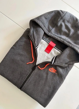 Veste à capuche Nike – Grise – Taille L – Très bon état (9/10), marca: Nike, estado: Muy bueno, tamaño: L, 28,00 €, 30,10 € Protección al comprador incluida
