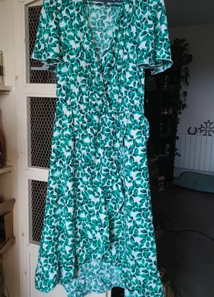 Robe fleurie vert et blanc, brand: Inconnu, condizioni: Ottime, taglia: Taglia unica, €10.00, €11.20 include la Protezione acquisti