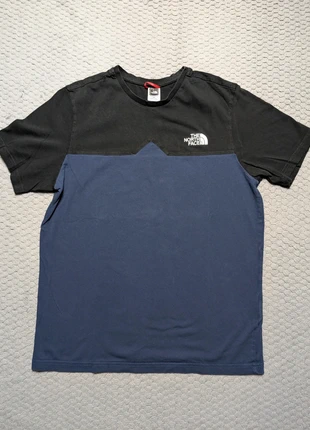T-shirt The North Face bleu et noir / Taille M, merk: The North Face, staat: Heel goed, maat: M, € 6,00, € 7,00 inclusief Kopersbescherming