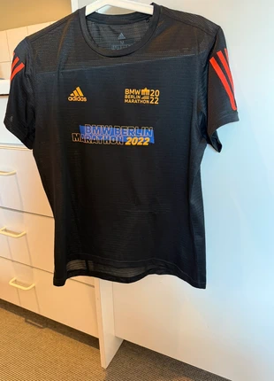 Adidas BMW Berlin Marathon 2022, marca: adidas, estado: Bueno, tamaño: M, 12,00 €, 13,30 € Protección al comprador incluida