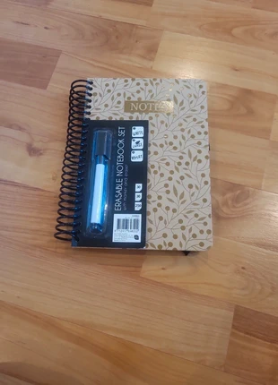 Uitwisbare notitie boekje, marque: Action, état: Neuf avec étiquette, 2,50 €, 3,33 € Protection acheteurs incluse