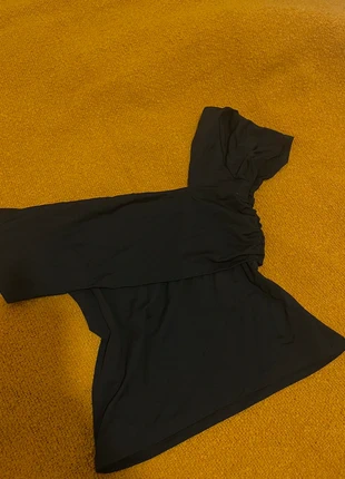 off the shoulder top, brand: Stradivarius, condizioni: Ottime, taglia: M / IT 42 / EU 38, €9.00, €10.15 include la Protezione acquisti